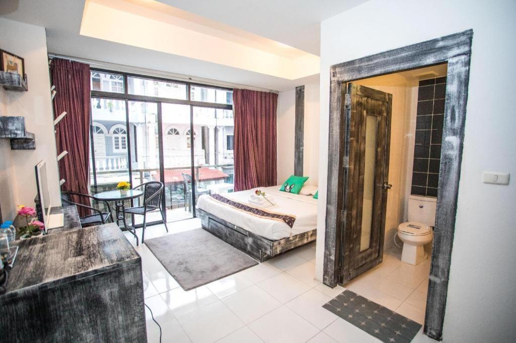 Long Beach Hotel Patong Dış mekan fotoğraf