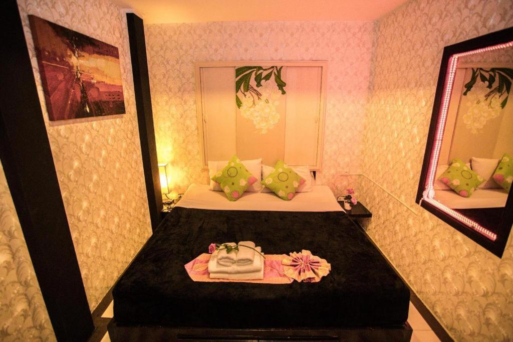Long Beach Hotel Patong Dış mekan fotoğraf