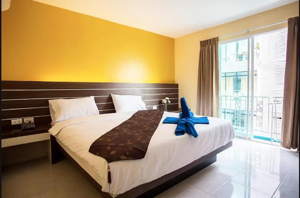 Long Beach Hotel Patong Dış mekan fotoğraf