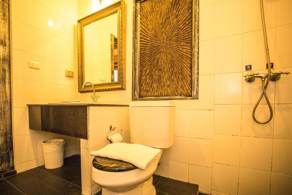 Long Beach Hotel Patong Dış mekan fotoğraf