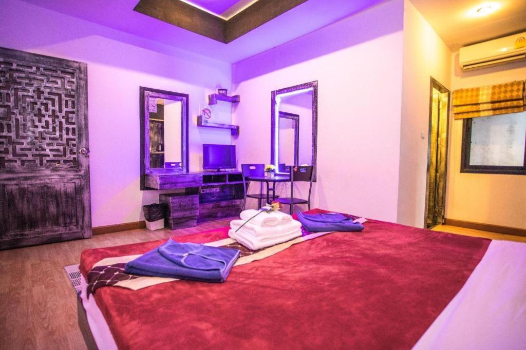 Long Beach Hotel Patong Dış mekan fotoğraf